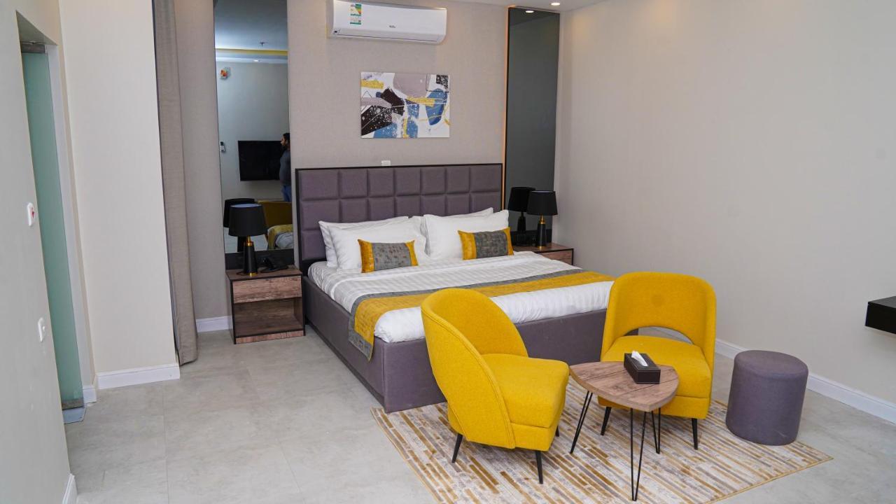 Clowzer Hotel Appartments Ar Riyad Esterno foto